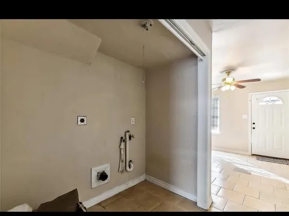 1225 Mehle St, Arabi, LA 70032