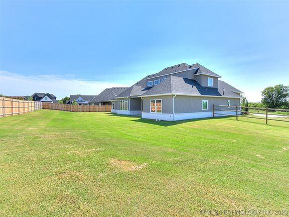 5th image of 19105 E Beecher Ct