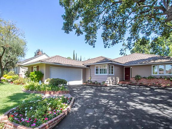 2nd image of 792 Sierra Madre Blvd