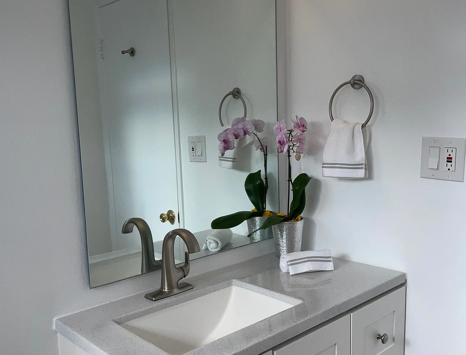 2 bed, 1.5 bath, 1100 sqft, $3,295 — Photo 3