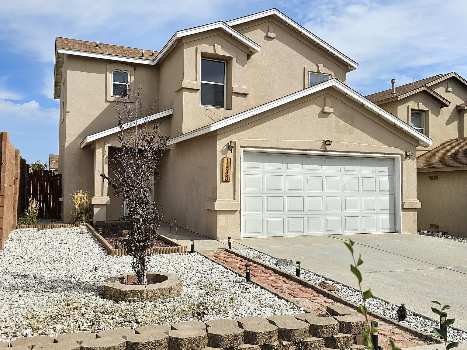 3 bed, 2.5 bath, 1617 sqft, $2,175 — Photo 2
