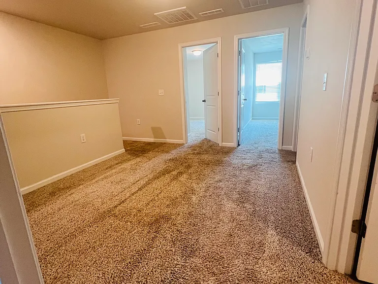 916 Field Ivy Dr — Photo 9