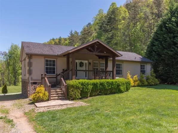 879 S Turkey Creek Rd, Leicester, NC 28748