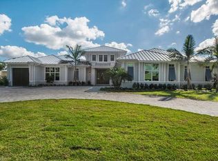 594 Yucca Rd, Naples, FL 34102