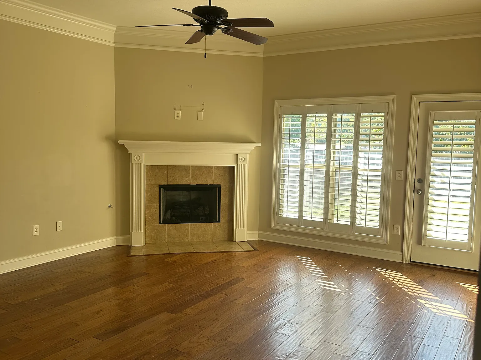 4 bed, 1765 sqft, $2,400 — Photo 3
