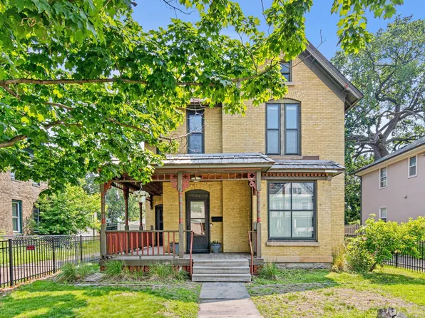 1813 11th Ave S, Minneapolis, MN 55404