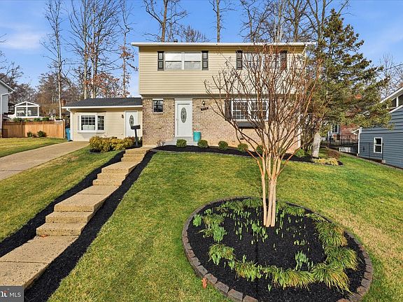 4th image of 5519 Yorkshire St