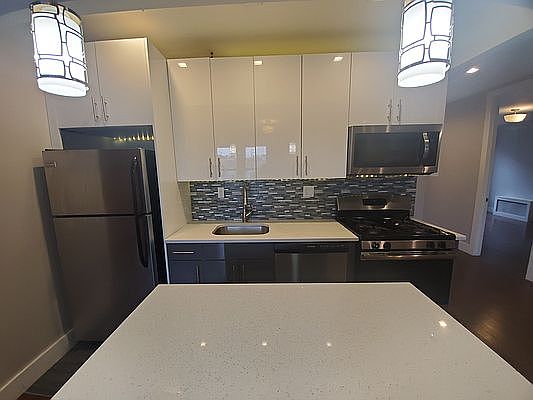 4th image of 3054 Godwin Ter APT 21