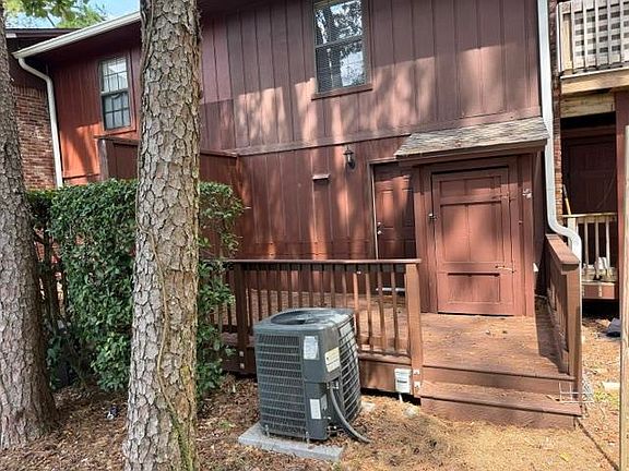 3rd image of 797 Timberway Ct