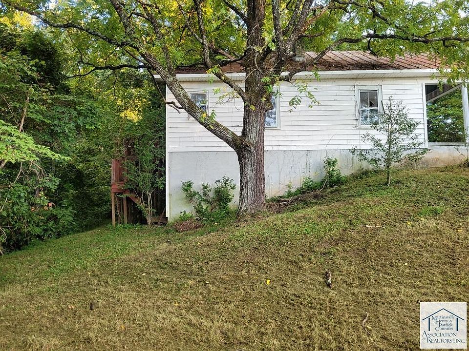 2nd image of 546 Dillard St