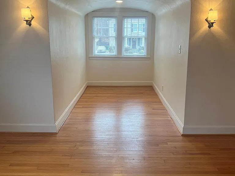 109 Lauderdale Rd #C — Photo 5