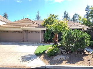 1363 E Saint James Cir, Fresno, CA 93720
