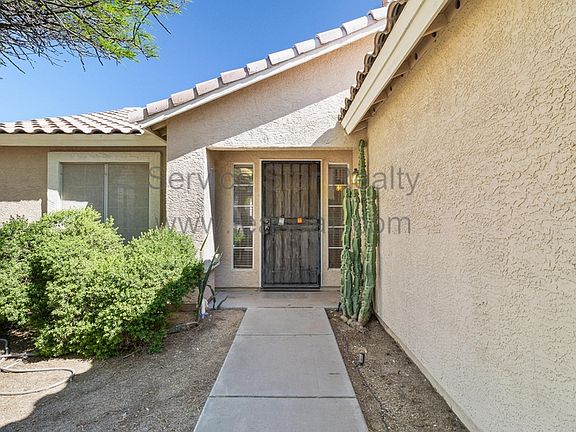 3rd image of 8656 E Crescent Ave