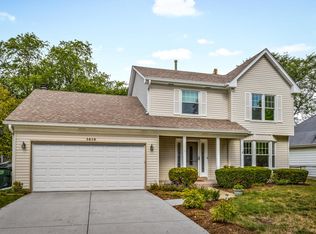1410 Huntington Dr, Mundelein, IL