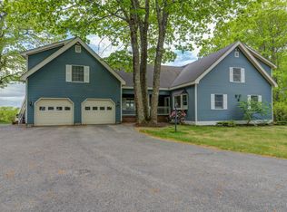 15 Cranberry Pond Rd, Raymond, ME 04071