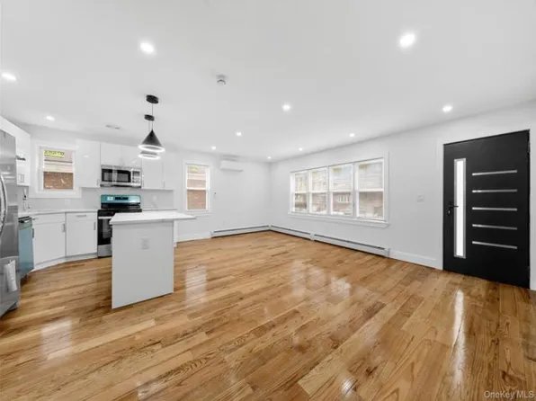 245-33 147th Rd, Rosedale, NY