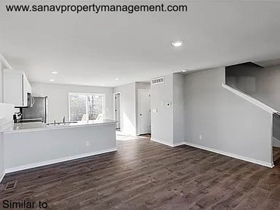 5th image of 4240 Dakota Cir