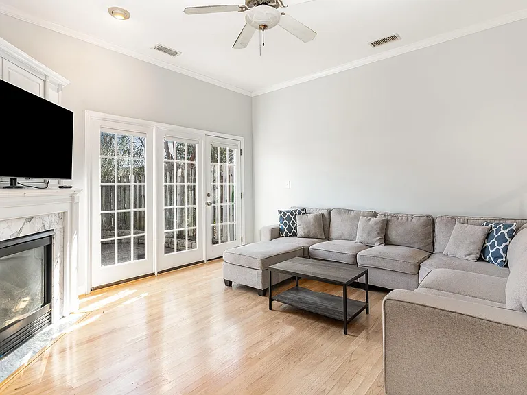 111 Ellington Oaks Ct — Photo 11