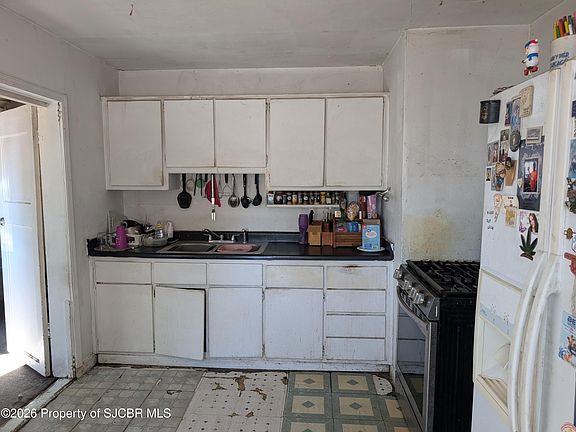 5th image of 131 S Gower Rd