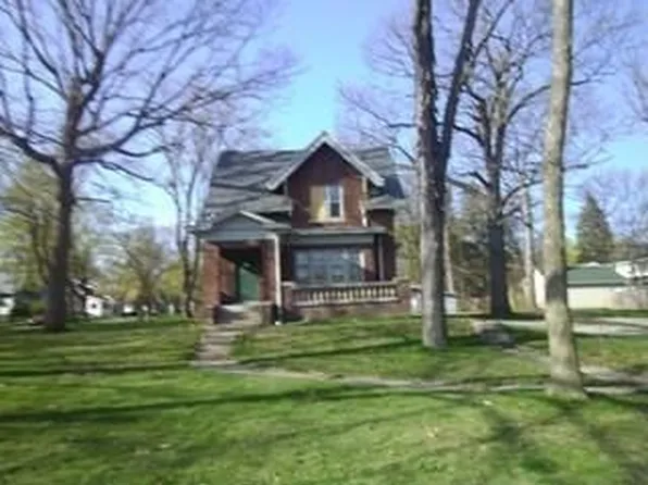 3824 W Silver Spring Dr, Milwaukee, WI 53209