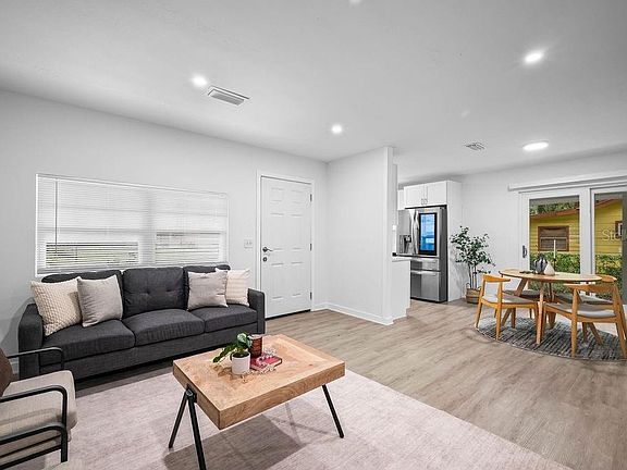 3rd image of 4737 HALLIDAY LANE