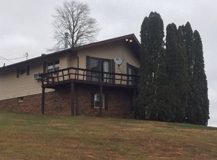 89 Phillip Ison Rd, Sandy Hook, KY 41171