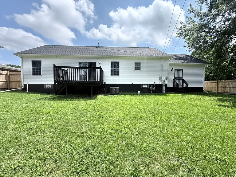 2244 W Taft St — Photo 28