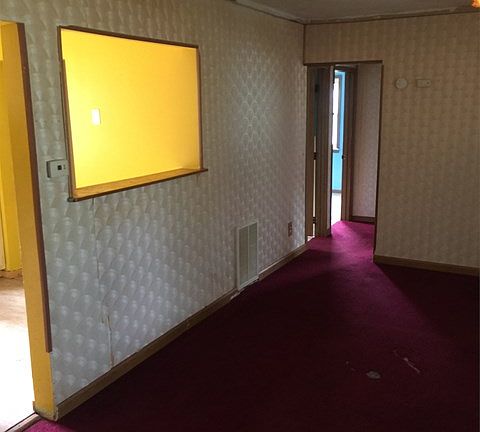 3rd image of 1041 Woodrow Ave