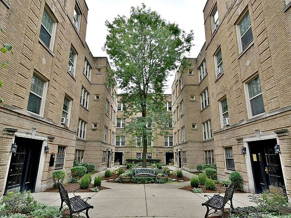 3rd image of 223 Washington Blvd APT 3S