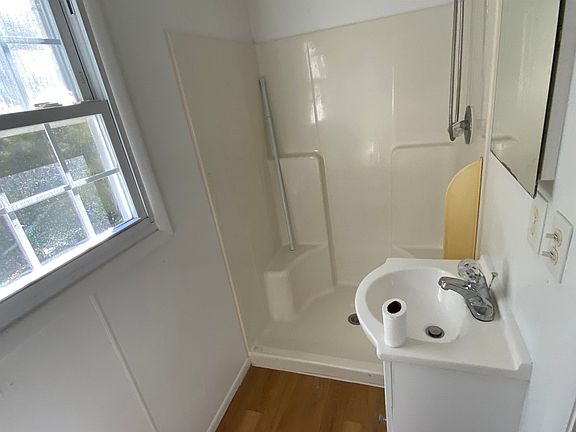 4th image of 115 Oglethorpe Blvd #B