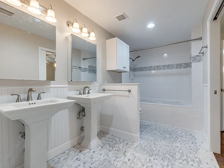 5919 Elderwood Dr — Photo 4