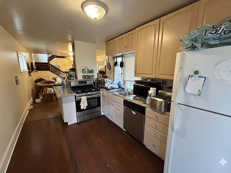 2205 Haste St — Photo 3