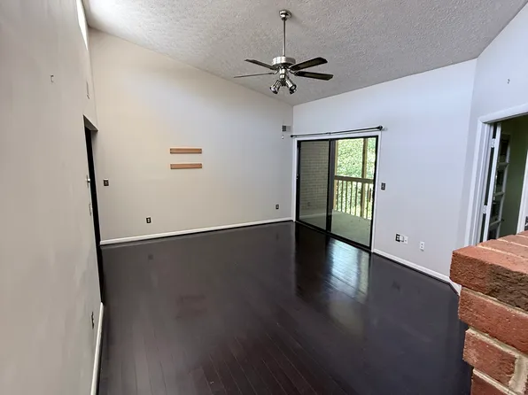 2104 Turtle Run Dr APT 10, Henrico, VA 23233