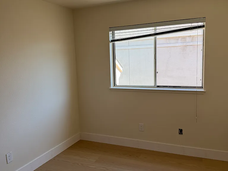 121 Beacon St — Photo 5