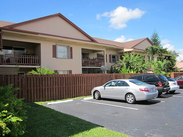 1st image of 11219 SW 88th St #111C