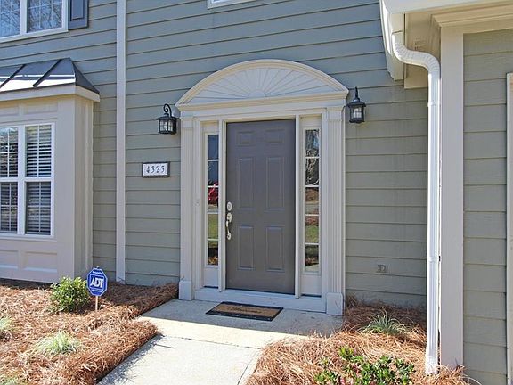 2nd image of 4323 Sentinel Pl NW