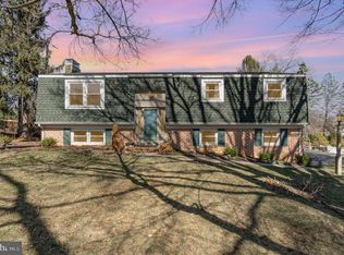 63 Logging Rd, Leola, PA 17540