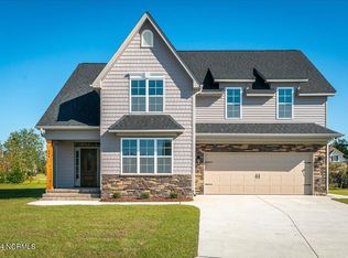 404 Southbridge Ct, Winterville, NC 28590