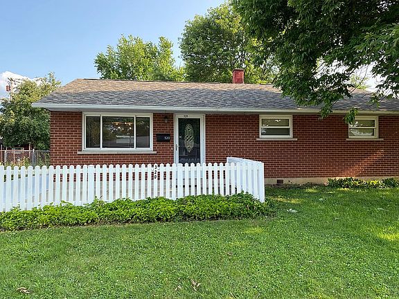 2nd image of 320 Windsor Ct