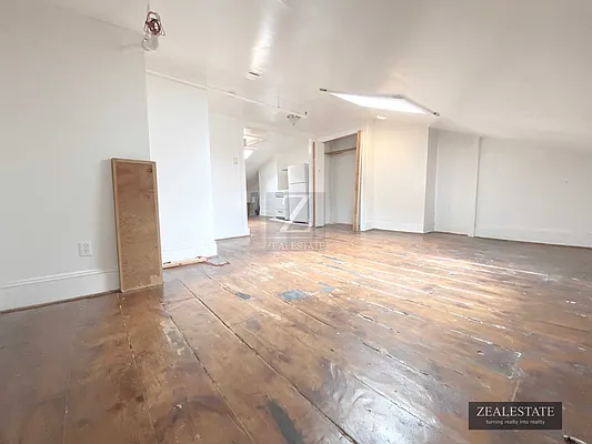 Rented by ZealEstate Group Inc | media 25