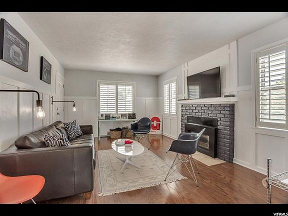 3rd image of 2483 E Commonwealth Ave