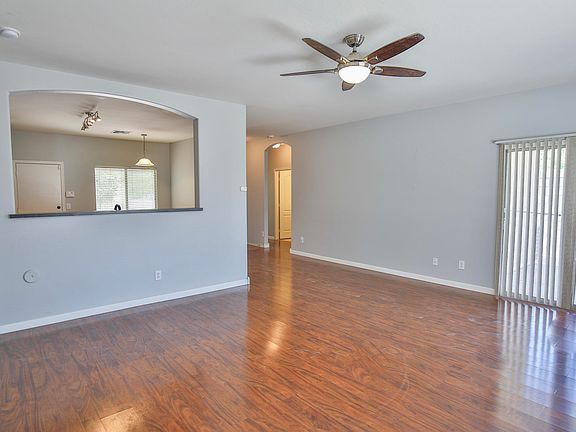 3rd image of 39347 N Laura Ave