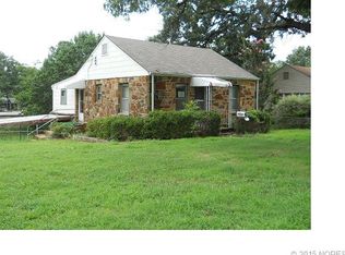 1121 N Roosevelt Ave W, Sand Springs, OK 74063