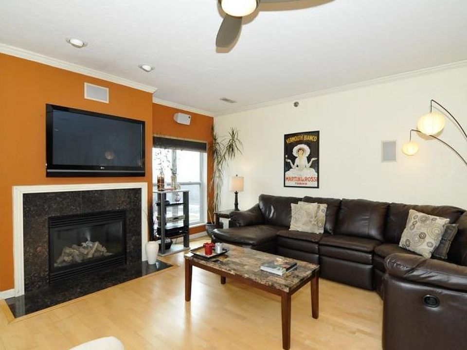 1st image of 1220 E Locust St APT 309