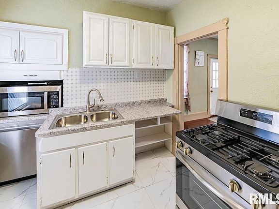 5th image of 1016 E Virginia Ave