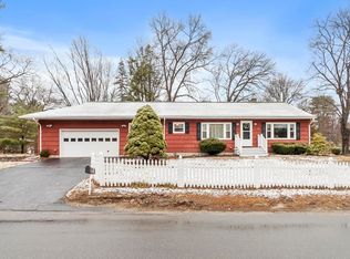 37 Manning Rd, Chelmsford, MA 01824