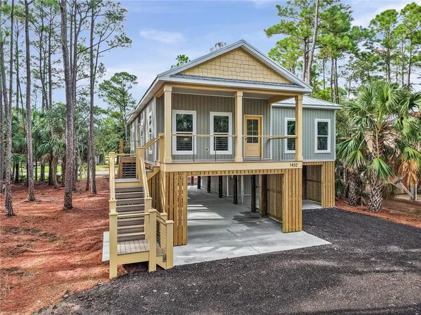 1432 Bienville Blvd, Dauphin Island, AL 36528