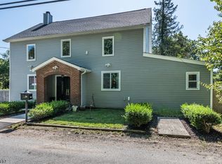 46 Gold Mine Rd, Budd Lake, NJ 07828