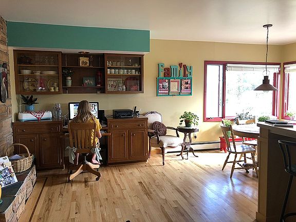kitchen/dining area