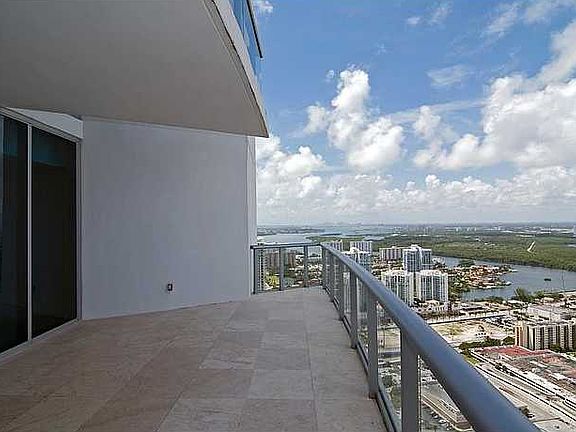 5th image of 17001 Collins Ave APT 4904